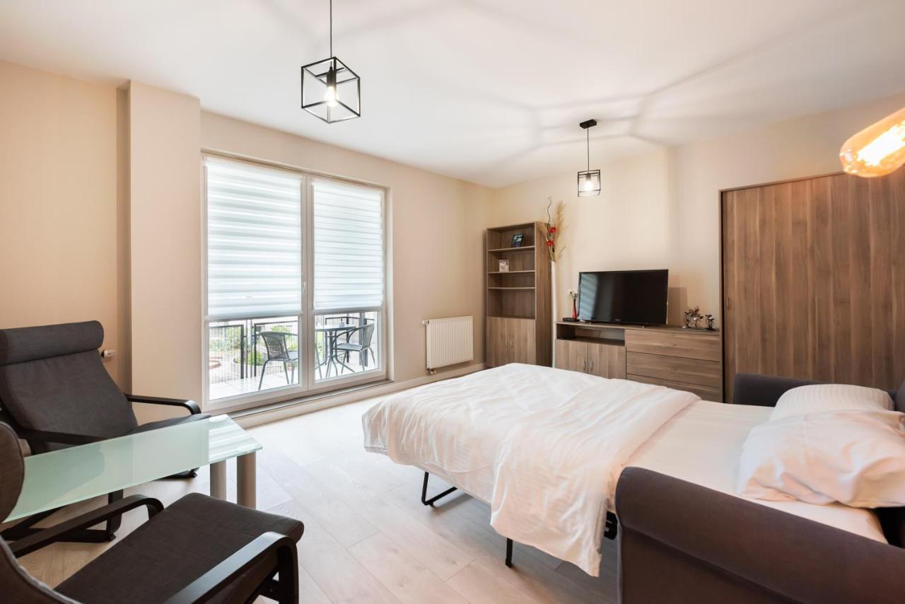 Ursus Pleasant Apartment Warsaw Exterior photo