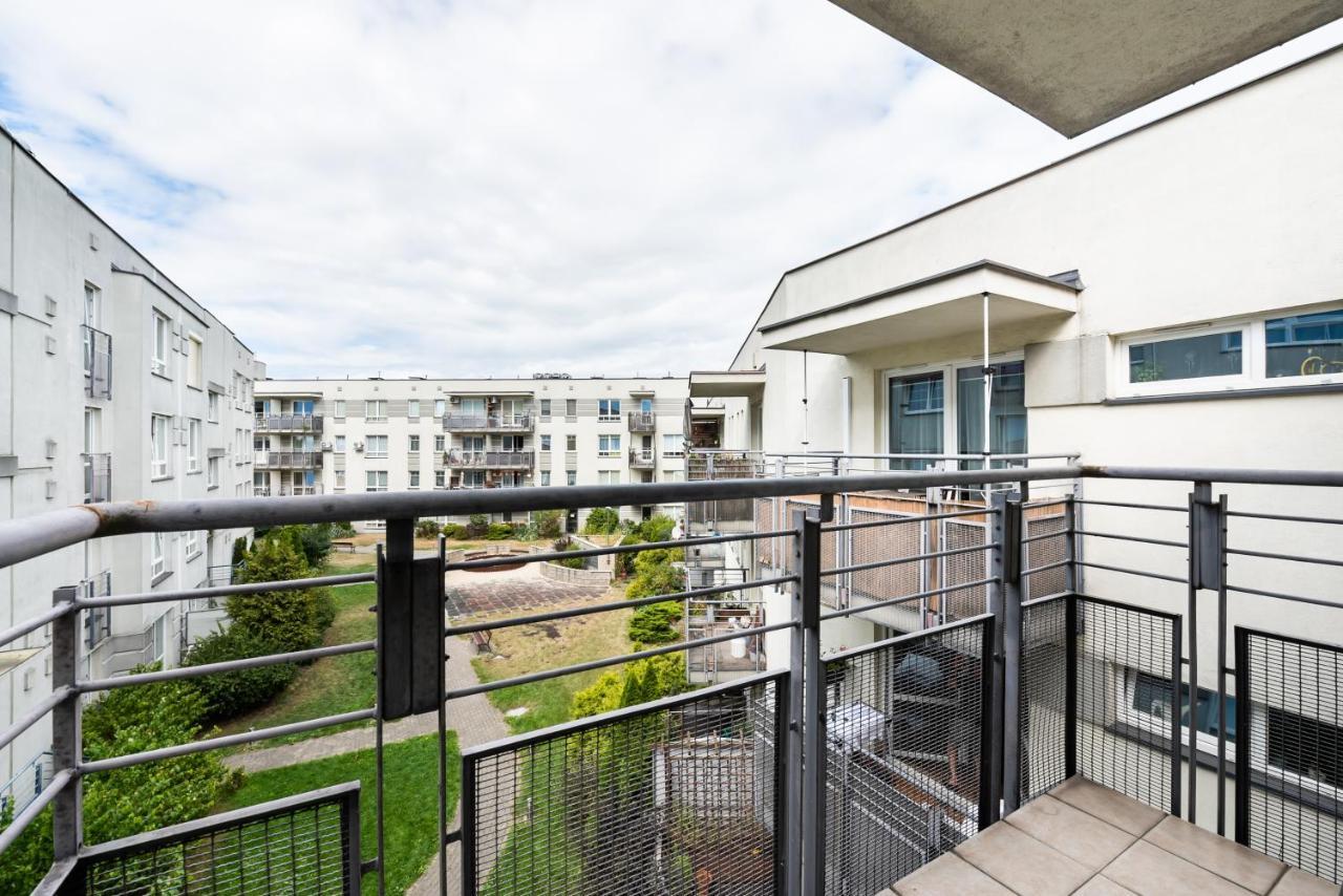 Ursus Pleasant Apartment Warsaw Exterior photo