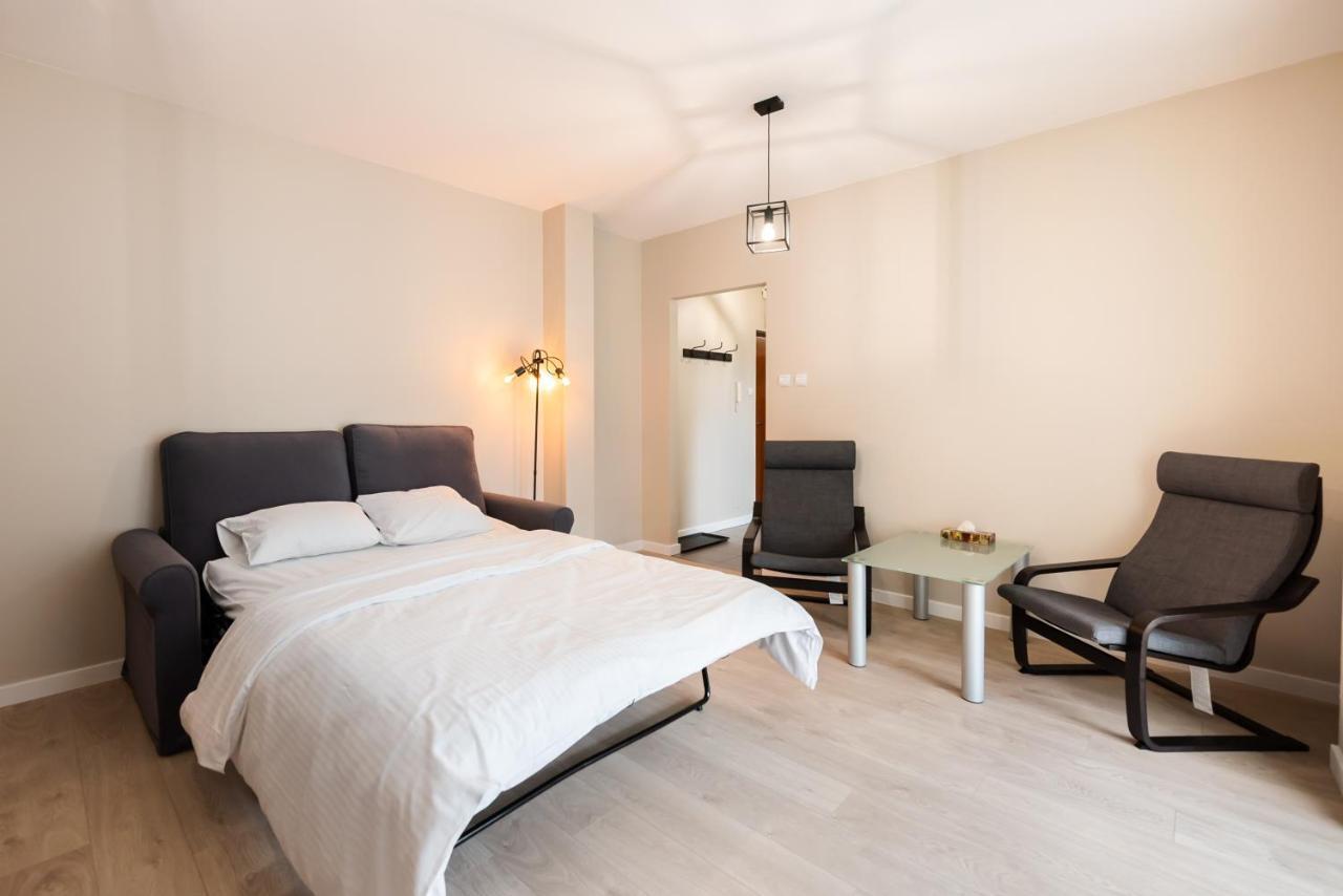 Ursus Pleasant Apartment Warsaw Exterior photo