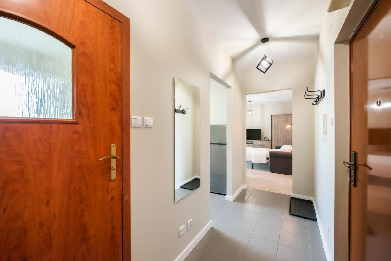 Ursus Pleasant Apartment Warsaw Exterior photo